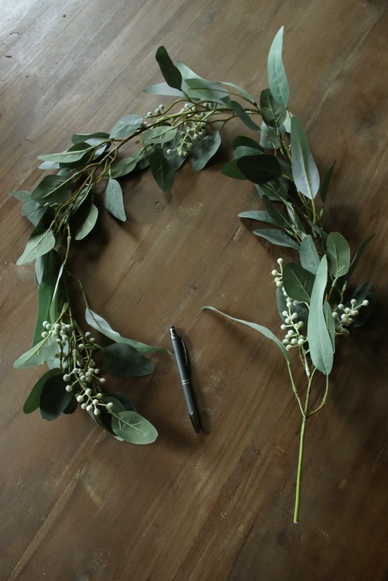 Leuk slinger van eucalyptus 1.80 cm | Groendecoratie | Landelijk at Home