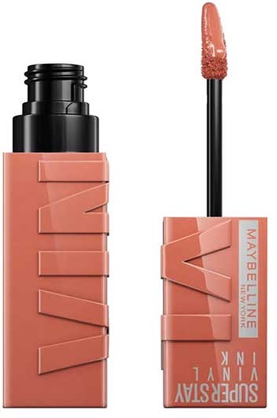 Een Maybelline Super Stay Vinyl Ink liquid lipstick en applicator in koraaloranje.