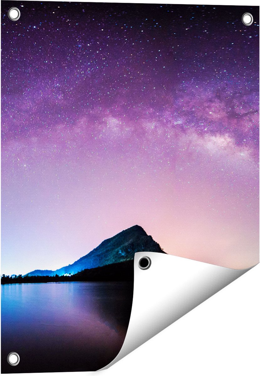 Gards Tuinposter Melkweg bij een Berg in Thailand - 40x50 cm - Tuindoek - Tuindecoratie - Wanddecoratie buiten - Tuinschilderij Multikleur