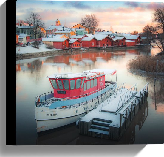 Canvas - Verlaten Boot op het Water - 30x30 cm Foto op Canvas Schilderij (Wanddecoratie op Canvas)