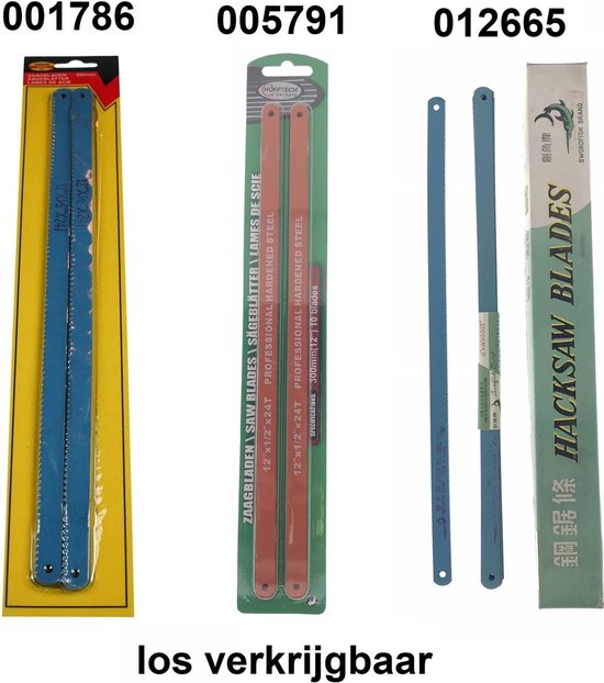 Drie verpakkingen met zaagbladen: twee met dubbele pakken blauwe en rode zaagbladen, één met een los blauw zaagblad en één met een verpakking voor HACKSAW BLADES.