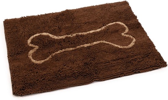 Bruine mat met een beige botvormig patroon, op witte achtergrond.