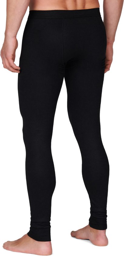Man met zwarte thermo broek, achterkant.