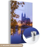 MuchoWow® Glasschilderij 120x180 cm - Schilderij acrylglas - De Duitse stad Maagdenburg tijdens schemering - Foto op glas - Schilderijen