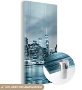 MuchoWow® Glasschilderij 20x40 cm - Schilderij acrylglas - New York - Skyline - Winter - Foto op glas - Schilderijen