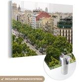 MuchoWow® Glasschilderij 90x60 cm - Schilderij acrylglas - Middag - Barcelona - Straat - Foto op glas - Schilderijen