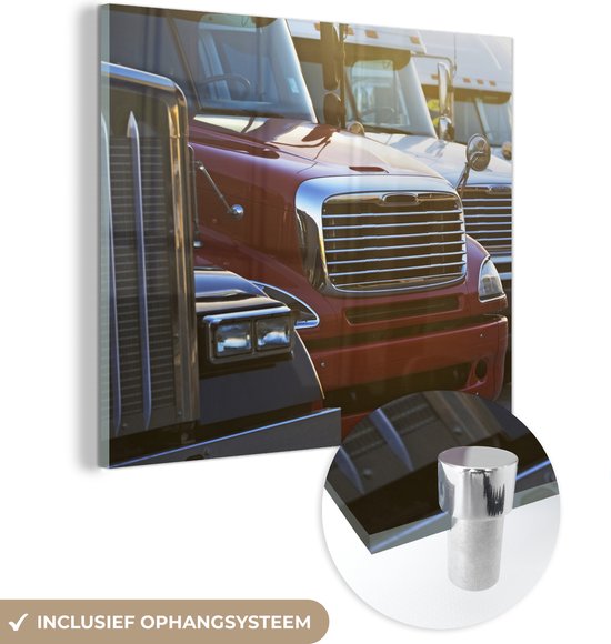 MuchoWow® Glasschilderij 50x50 cm - Schilderij acrylglas - Vrachtwagens - Auto - Foto op glas - Schilderijen