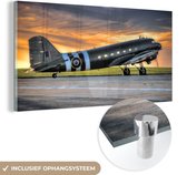 MuchoWow® Glasschilderij 80x40 cm - Schilderij acrylglas - Vliegtuig - Zon - Landing - Foto op glas - Schilderijen