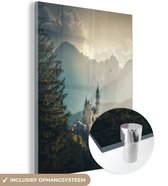 MuchoWow® Glasschilderij 120x160 cm - Schilderij acrylglas - Kasteel tussen de bergen - Foto op glas - Schilderijen