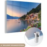 MuchoWow® Glasschilderij 90x60 cm - Schilderij acrylglas - Italië - Zonsondergang - Meer - Foto op glas - Schilderijen