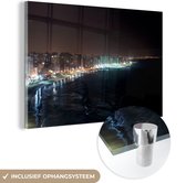 MuchoWow® Glasschilderij 30x20 cm - Schilderij acrylglas - Uitzicht vanaf de zee tot Fortaleza tijdens de nacht in Brazilië - Foto op glas - Schilderijen