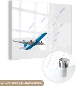 MuchoWow® Glasschilderij 120x90 cm - Schilderij acrylglas - Een illustratie van een vliegtuig in de lichte hemel - Foto op glas - Schilderijen