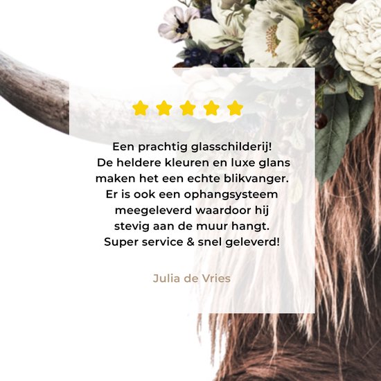 MuchoWow® Glasschilderij 40x30 cm - Schilderij acrylglas - Schotse hooglander - Rozen - Wit - Foto op glas - Schilderijen