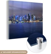 MuchoWow® Glasschilderij 20x20 cm - Schilderij acrylglas - Skyline New York in de nacht - Foto op glas - Schilderijen