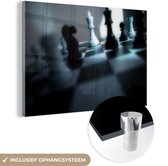 MuchoWow® Glasschilderij 180x120 cm - Schilderij acrylglas - Een schaakbord met vele stukken - Foto op glas - Schilderijen