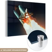 MuchoWow® Glasschilderij 180x120 cm - Schilderij acrylglas - Lancering van een spaceshuttle in het heelal - Foto op glas - Schilderijen