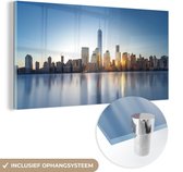 MuchoWow® Glasschilderij 120x60 cm - Schilderij acrylglas - New York - Skyline - Water - Foto op glas - Schilderijen