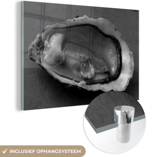 MuchoWow® Glasschilderij 150x100 cm - Schilderij acrylglas - Normandische oesters - zwart wit - Foto op glas - Schilderijen