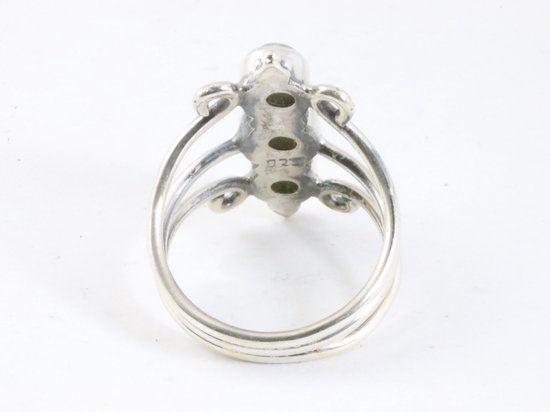 Bague en argent ajourée avec 3 pierres de préhnite - taille 16,5
