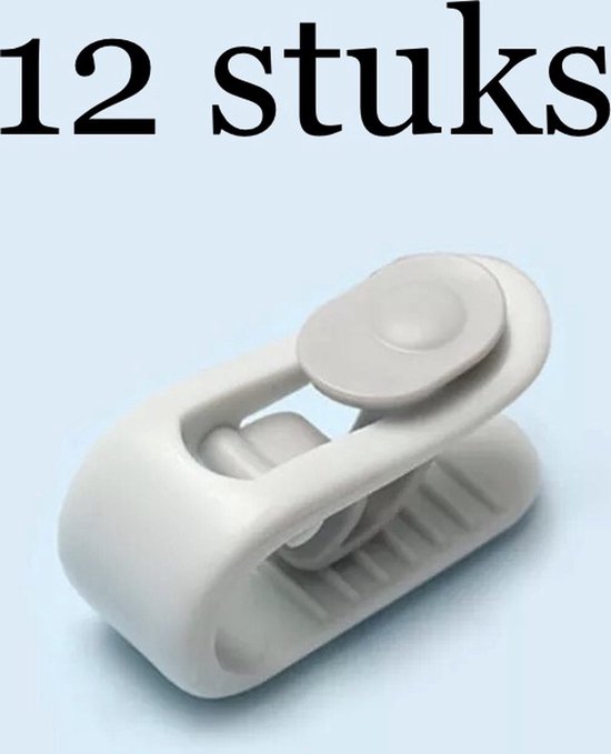 Een enkele witte dekbedclip op een lichtblauwe ondergrond, met de tekst '12 stuks'.