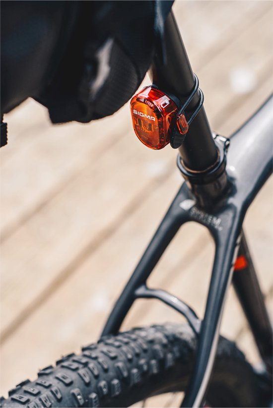 Sigma Nugget II Flash USB Fiets Achterlicht - Li-ion accu - Oplaadbaar van Sigma — afbeelding 4