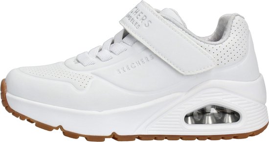 Witte Skechers sneaker met klittenbandsluiting, veters, perforaties en gummi zool.