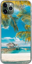 Geschikt voor iPhone 11 Pro Max hoesje - Strand - Palmboom - Zee - Siliconen Telefoonhoesje