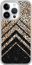 Casimoda® hoesje - Geschikt voor iPhone 14 Pro - Chevron Luipaard - 2-in-1 case - Schokbestendig - Luipaardprint - Verhoogde randen - Bruin/beige, Transparant