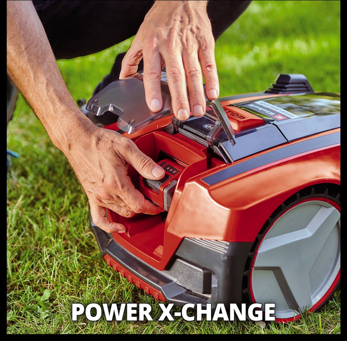 Afbeelding 2 van Einhell Accu Robotmaaier FREELEXO CAM 500 - 18 V/Li-ion - Power X-Change - Camera in plaats van begrenzingsdraad - Aanbevolen gazonoppervlakte: tot 500 m² - Maaibreedte 18 cm - Diefstalbeveiliging - Incl. 1x 3.0 Ah Accu
