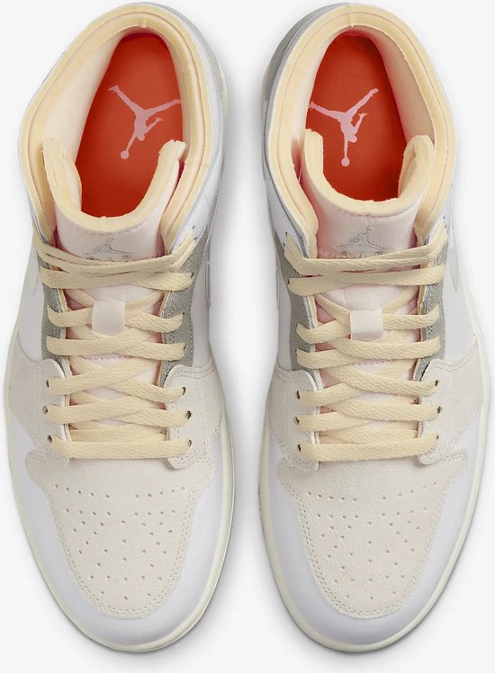 nike air jordan 1 inside