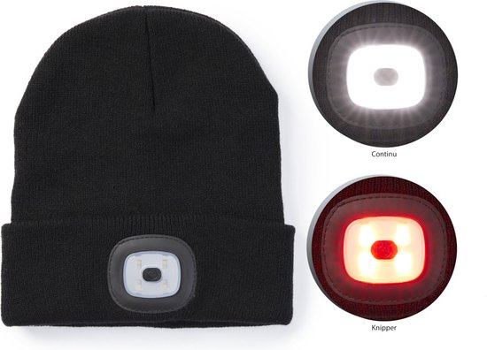 Zwarte beanie met aan de voorkant een vierkant lampje. Twee ingekaderde foto's tonen het lampje in wit en rood.