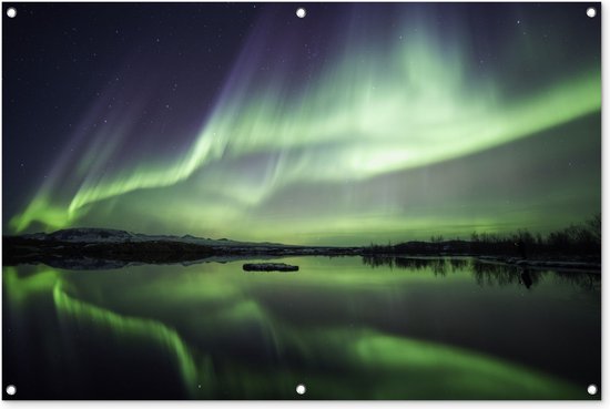 Tuinposter - Tuindoek - Tuinposters buiten - Noorderlicht - Meer - IJsland - Groen - Bos - Sneeuw - 120x80 cm - Tuin