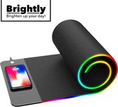 Brightly® 2-in-1 RGB Gaming Muismat XXL - Draadloze Oplader - LED Verlichting Muismat - USB - Antislip Muismat - Waterproof - Extra Breed en Lang - Zwart