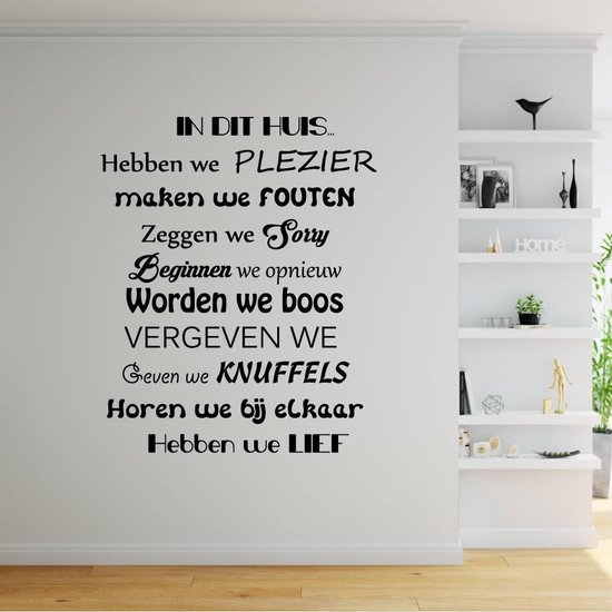 Muursticker in dit huis hebben we plezier - Donkergrijs - 80 x 89 cm woonkamer