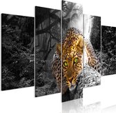 Schilderijen Op Canvas - Schilderij - Leopard Lying (5 Parts) Wide Grey 200x100 - Artgeist Schilderij