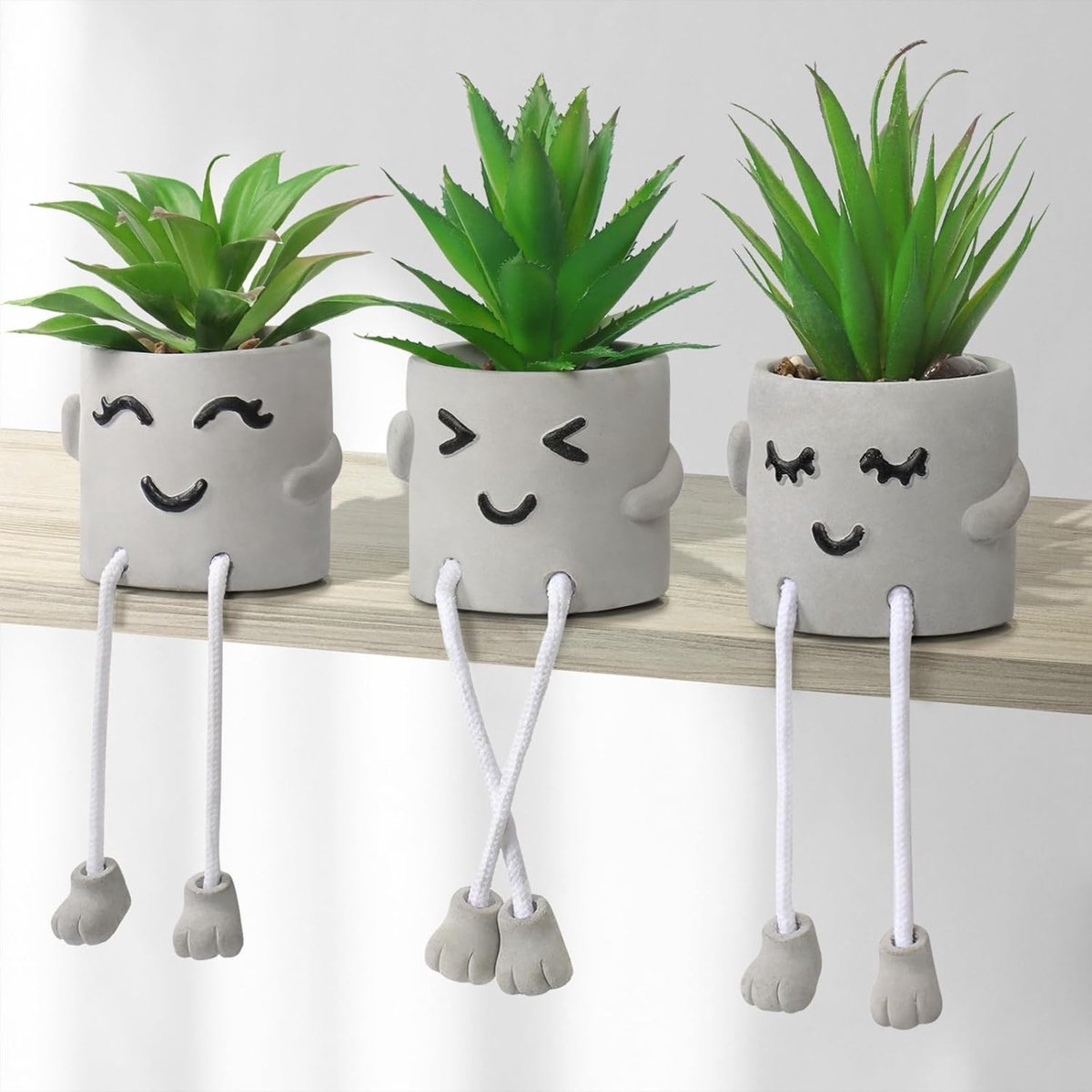 Schattige Nepplant met Hangende Benen - Kunstmatige Succulent in Cement Pot voor Thuis, Kantoor en Woonkamer Decoratie (Set van 3)