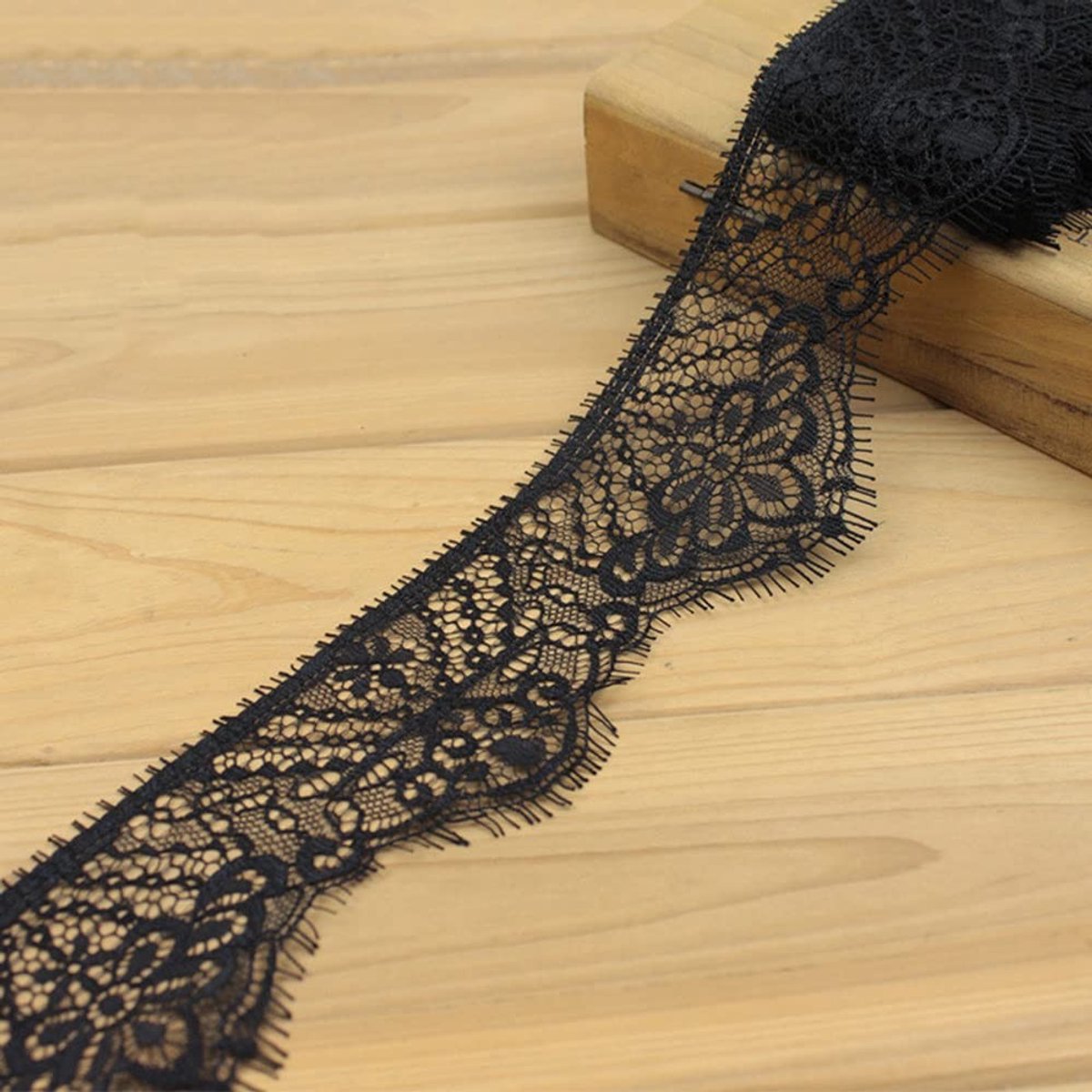 Dailygoods- Kant Vintage - Kanten Lint - Kwastjes - Sierband - DIY Decoratie - Polyester - 1 Stuk - Sierlint