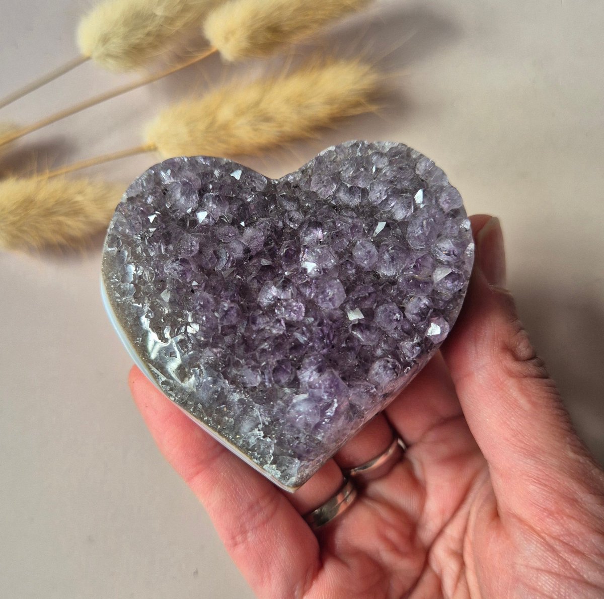 Amethist Druzy Hart 160g – Natuurlijk Edelsteen Hart met Sprankelende Kristallen