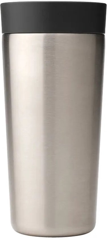 Roestvrijstalen thermosbeker met een zwart deksel.
