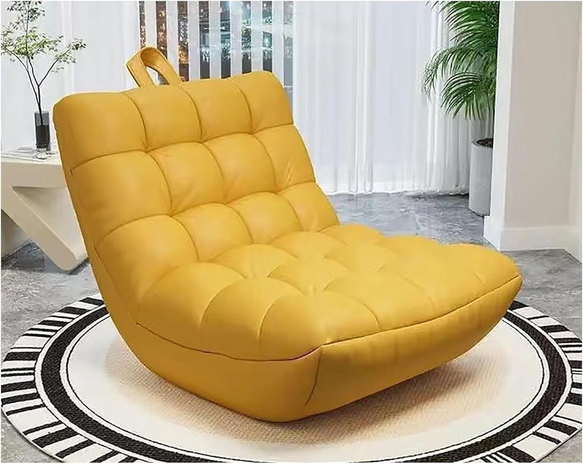 Populaire zitzakbank perfect om op te loungen of te slapen een kleine bank voor de slaapkamer of het balkon geel van kleur