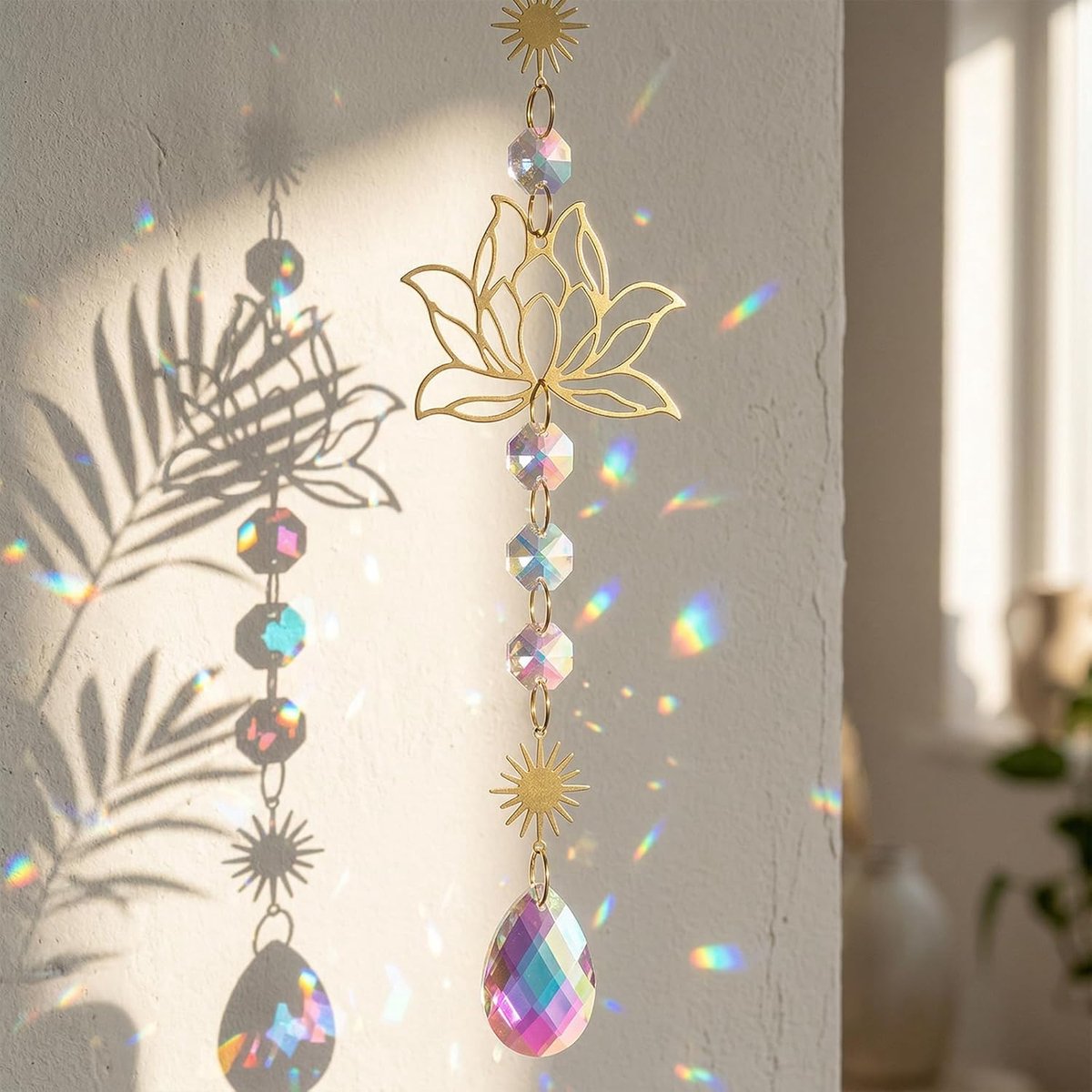 SnelShoppen - Crystal Sun Catcher voor Raamdecoratie, Lotus Bloemen Kristal Prism, Hangende Windgong, Kleurige Lichtspel, Perfect voor Thuis, Kantoor,