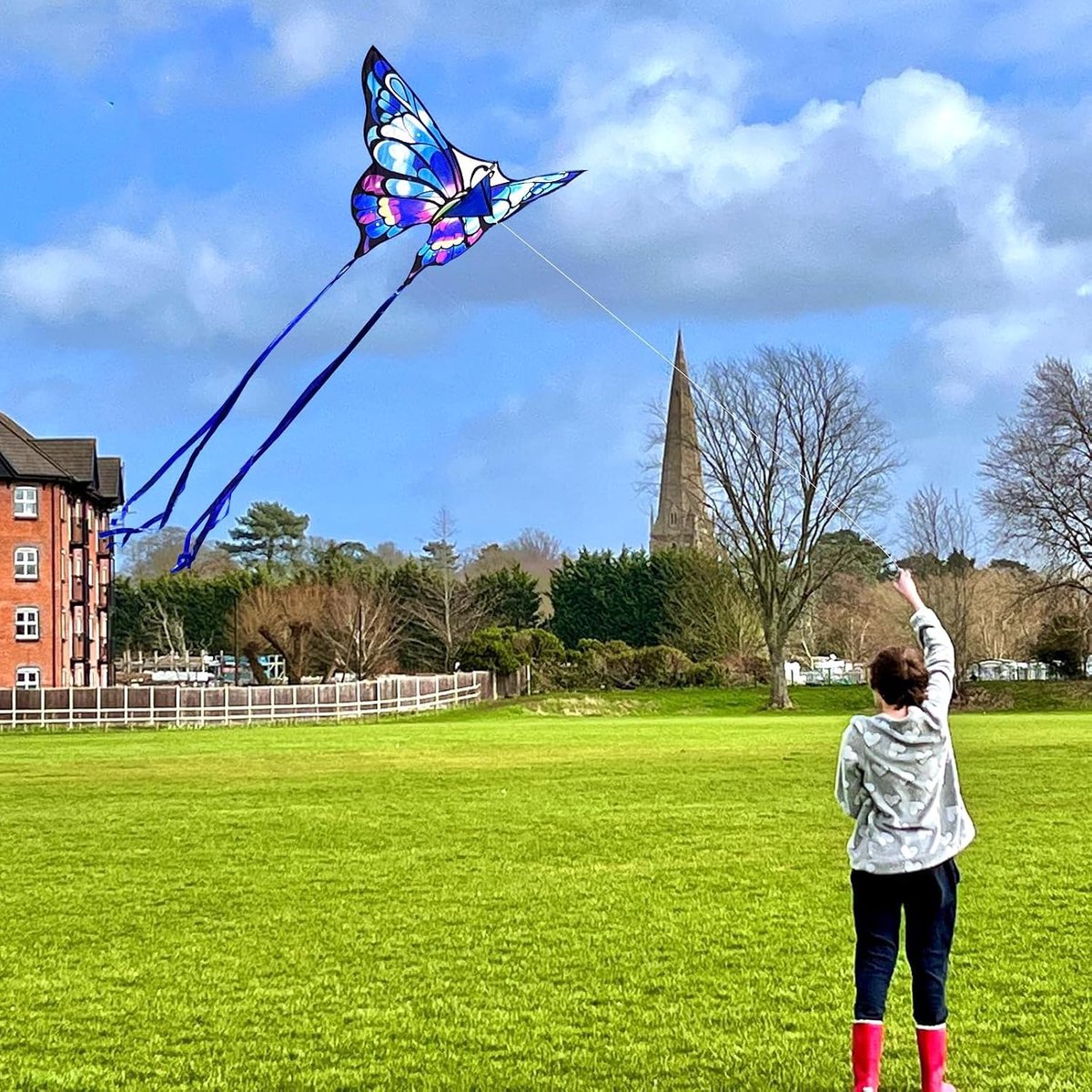 Vlindervlieger voor kinderen en volwassenen, gemakkelijk te vliegen, blauwe grote vlieger voor beginners, 300 voet lijnhandvat inbegrepen (1 stuk, 2 stuks)