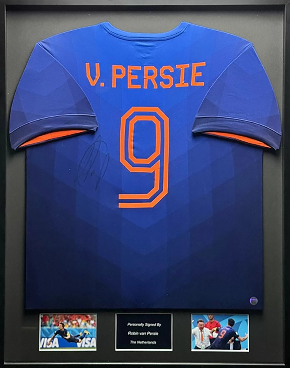 Robin van Persie gesigneerd Nederland 14/15 ingelijst uit shirt
