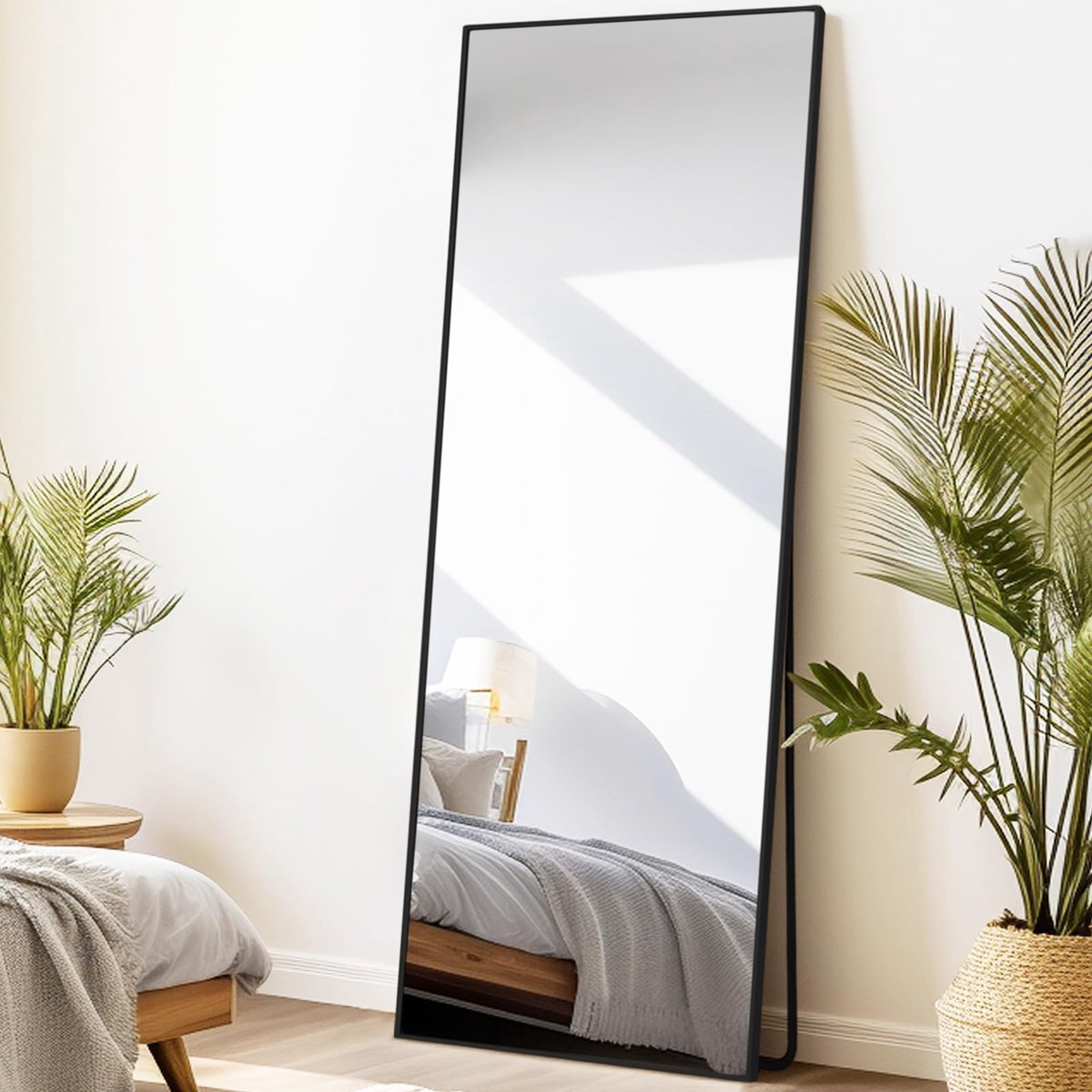 Staande spiegel 147 x 44 cm - zwart rechthoekig boogframe - vrijstaand ontwerp - perfect voor slaapkamer of woonkamer - ShopVlot