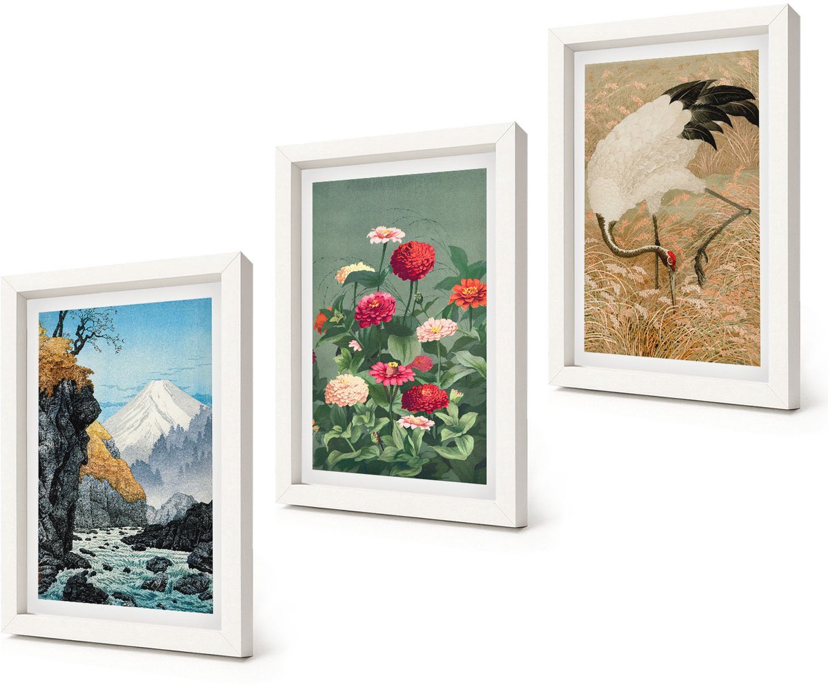 Coloray 3-Delige Schilderij Set - Bergen in het landschap, een rivier, bloemen en kraanvogels in het gras. - 20x30 - Muurdecoratie - Schilderijen Set - Woonkamer - Interieur Decoratie