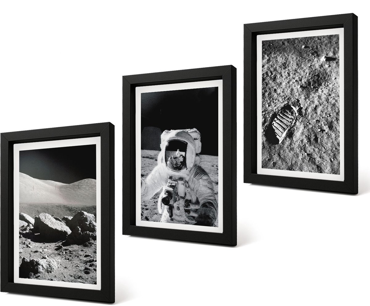 Coloray 4-Delige Schilderij Set - Maanfoto's met astronaut en voetafdruk - 20 x 30 cm - Muurdecoratie - Wanddecoratie - Slaapkamer - Interieur Decoratie
