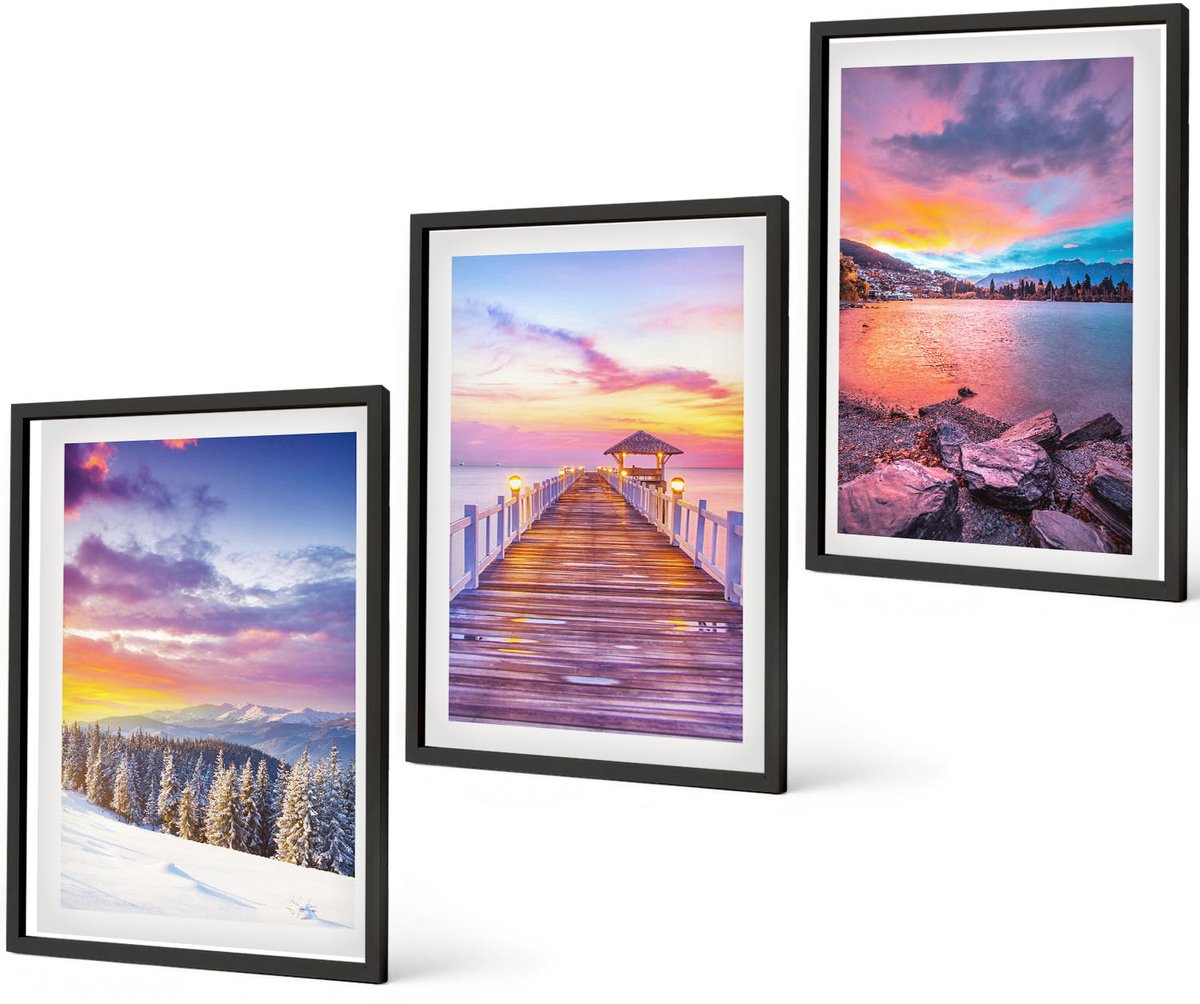 Coloray 3-Delige Schilderij Set - Winters Berglandschap Met Een Aanlegsteiger Aan Het Meer. - 40 x 60 cm - Stijlvolle Muurdecoratie - Kantoor - Interieur Decoratie