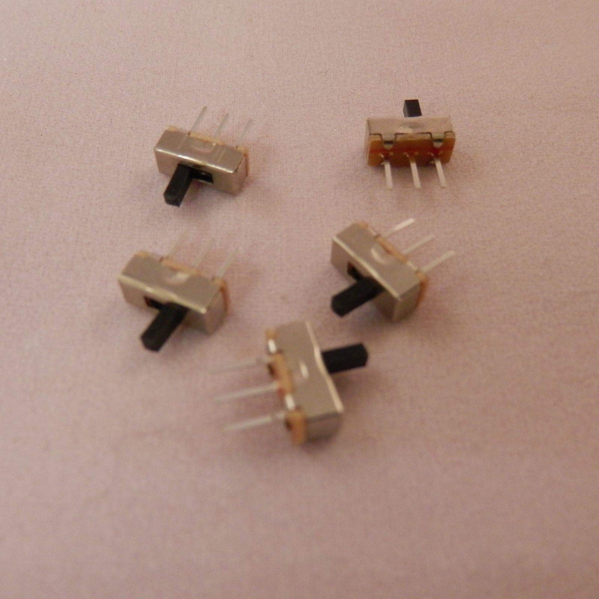 Solidchoice - Mini Slide Switch 2-Digit - 5 Stuks 24V 500mA