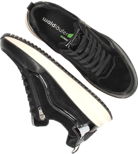 Zwarte lage sneakers van Waldlaufer met suède, lakdetails en rits, met uitneembare binnenzool.