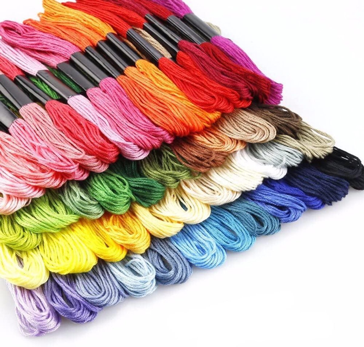 100 strengen vriendschapsarmbanden flossen, borduurgaren met gratis borduurnaalden, borduurgaren willekeurige kleuren borduurflossen, flosspoelen